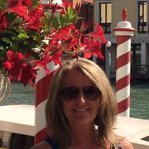 Meet your Posher, Lisa